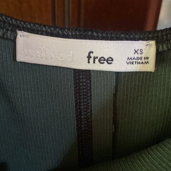 Aritzia⭐️Emerie Dress❤️New! - Picture 9 of 10